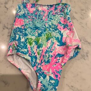 Girl’s Lilly Bathing Suit size 8. Like brand New!!!!